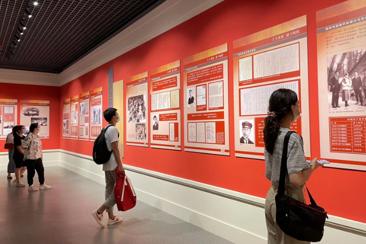 《中共旅欧支部文物史料展》七一在渡江战役纪念馆开幕
