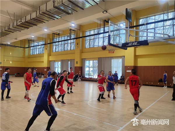 亳州市第六届中老年篮球联赛季后赛开打